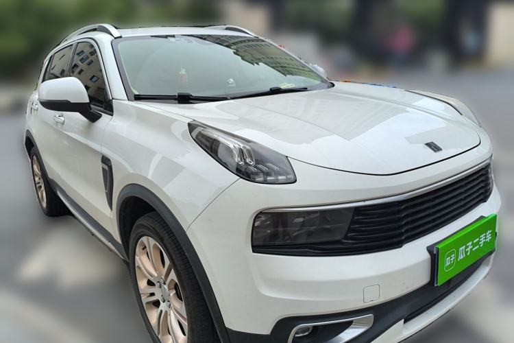 Used Lynk & Co 01 2017 2.0T Two-Wheel Drive Pro Edition Front Right 45 Deg