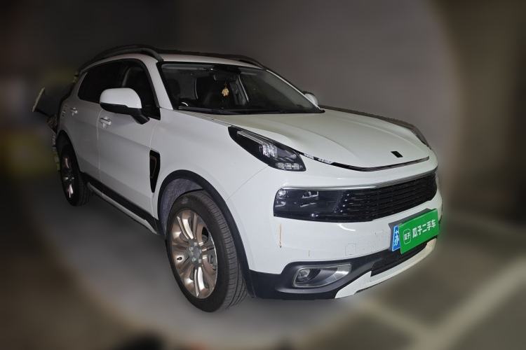 Used Lynk & Co 01 2017 2.0T Two-Wheel Drive Pro Edition Front Right 45 Deg