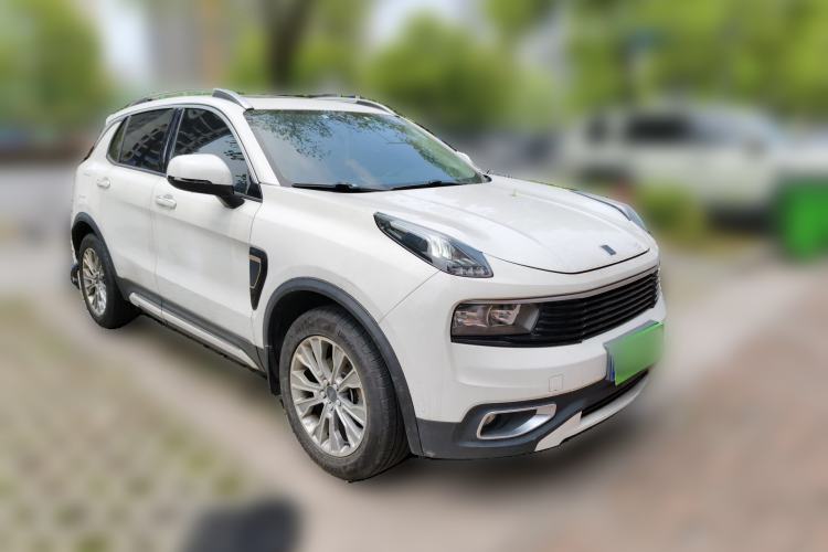 Used Lynk & Co 01 2017 2.0T Two-Wheel-Drive Version Front Right 45 Deg
