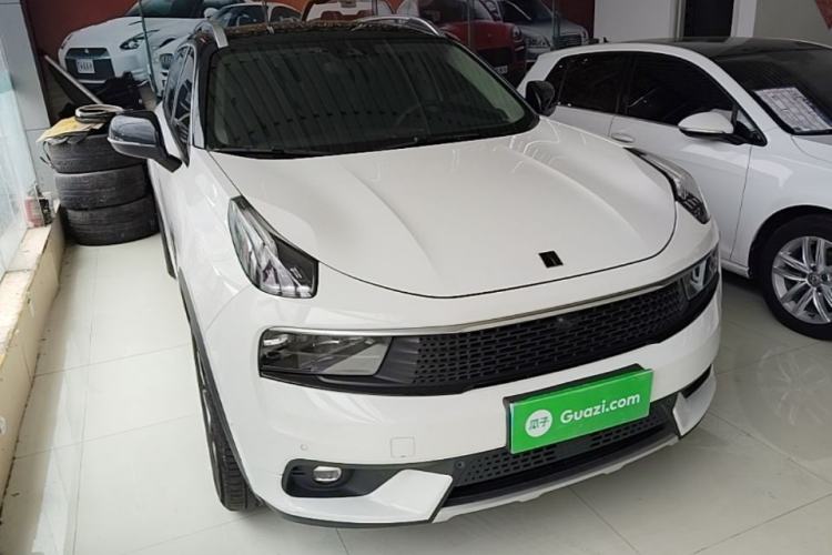 Used Lynk & Co 01 2017 2.0T Four-Wheel Drive Pro Edition Front Right 45 Deg