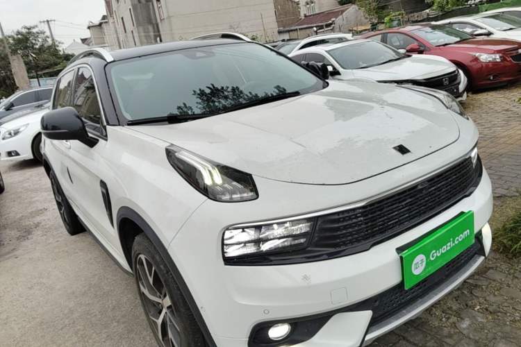 Used Lynk & Co 01 2017 2.0T Four-Wheel Drive Pro Edition Front Right 45 Deg