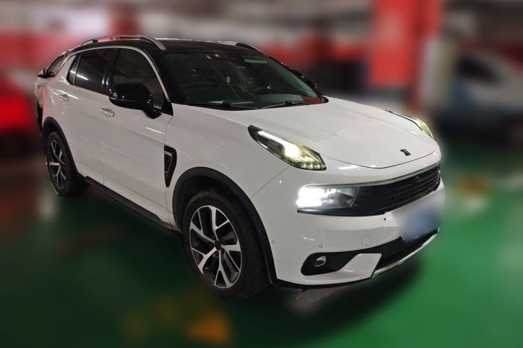 Used Lynk & Co 01 2017 2.0T Four-Wheel Drive Pro Edition Front Right 45 Deg