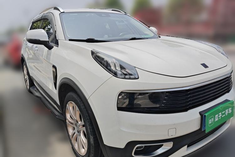 Used Lynk & Co 01 2017 2.0T Two-Wheel Drive Pro Edition Front Right 45 Deg
