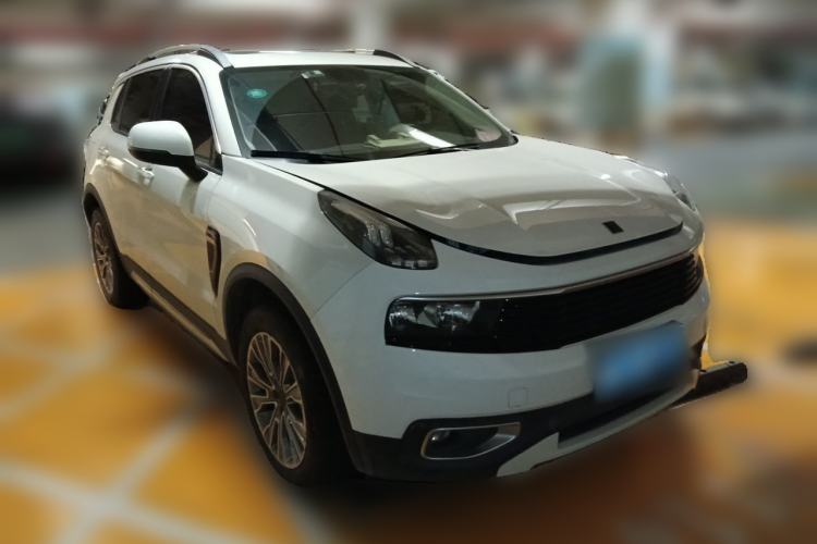 Used Lynk & Co 01 2017 2.0T Two-Wheel-Drive Version Front Right 45 Deg