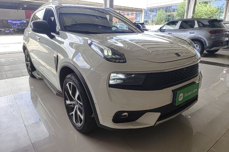 Used Lynk & Co 01 2017 2.0T Four-Wheel Drive Pro Edition Front Right 45 Deg
