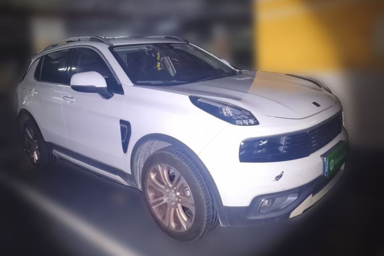 Used Lynk & Co 01 2017 2.0T Two-Wheel Drive Pro Edition Front Right 45 Deg