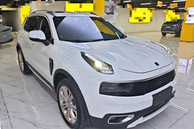 Used Lynk & Co 01 2017 2.0T Two-Wheel Drive Pro Edition Front Right 45 Deg