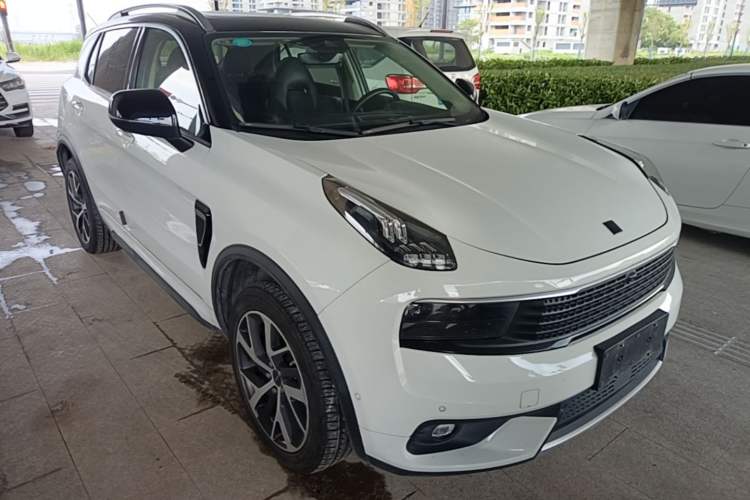 Used Lynk & Co 01 2017 2.0T Four-Wheel Drive Pro Edition Front Right 45 Deg