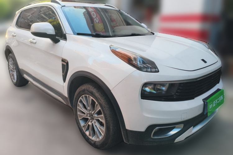Used Lynk & Co 01 2017 2.0T Two-Wheel-Drive Version Front Right 45 Deg