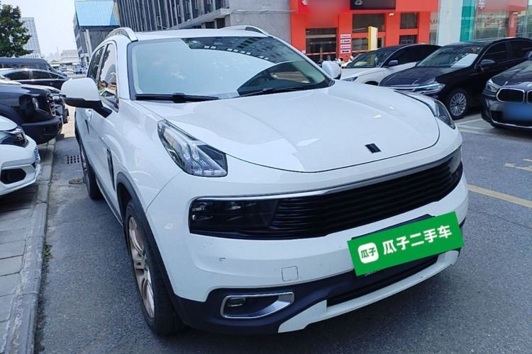 Used Lynk & Co 01 2017 2.0T Two-Wheel Drive Pro Edition Front Right 45 Deg