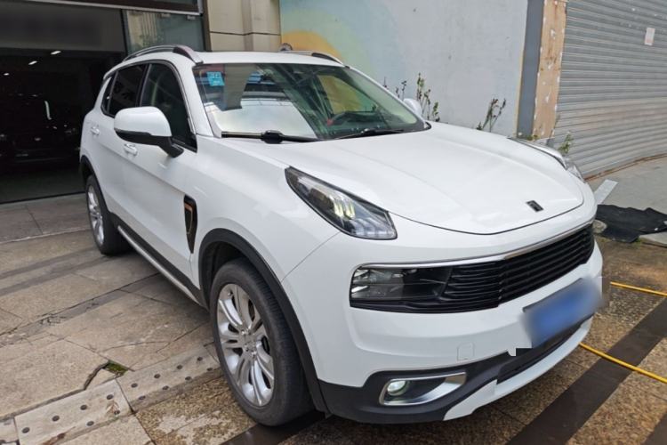 Used Lynk & Co 01 2017 2.0T Two-Wheel Drive Pro Edition Front Right 45 Deg