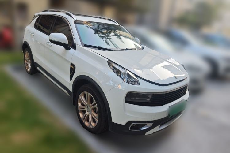 Used Lynk & Co 01 2017 2.0T Two-Wheel Drive Pro Edition Front Right 45 Deg