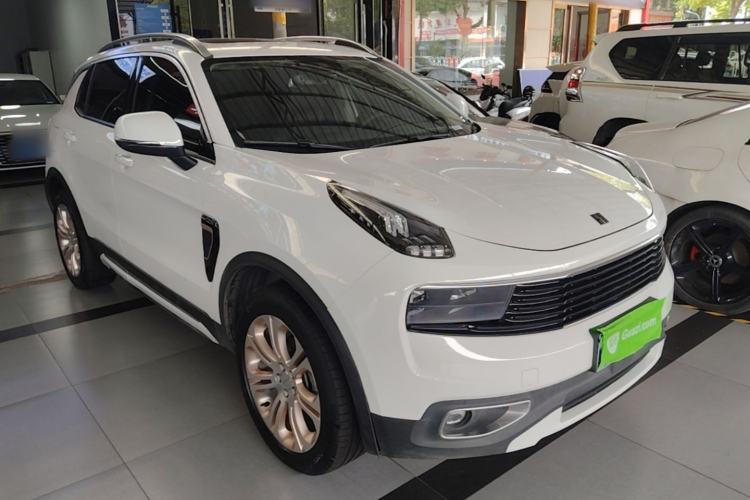 Used Lynk & Co 01 2017 2.0T Two-Wheel Drive Pro Edition Front Right 45 Deg