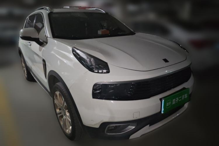 Used Lynk & Co 01 2017 2.0T Two-Wheel Drive Pro Edition Front Right 45 Deg