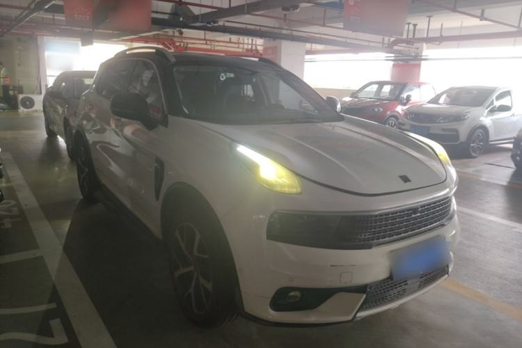 Used Lynk & Co 01 2017 2.0T Four-Wheel Drive Pro Edition Front Right 45 Deg