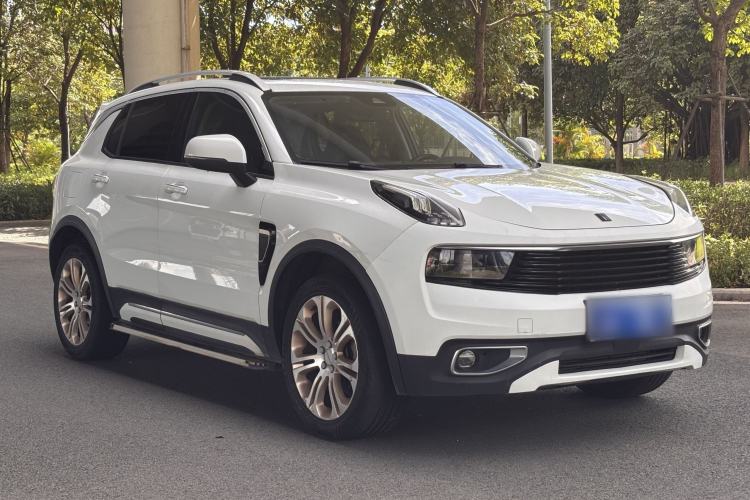 Used Lynk & Co 01 2017 2.0T Two-Wheel Drive Pro Edition Front Right 45 Deg