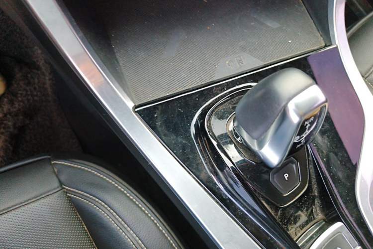 Used Lynk & Co 01 2017 2.0T Two-Wheel Drive Pro Edition Gear Lever