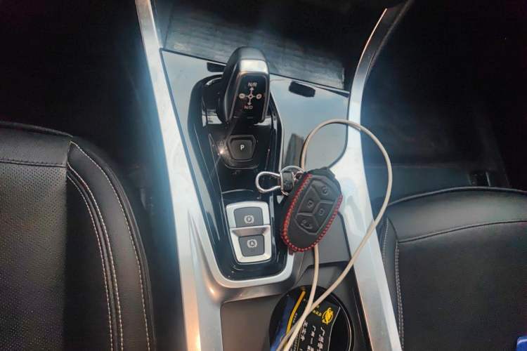 Used Lynk & Co 01 2017 2.0T Two-Wheel Drive Pro Edition Gear Lever