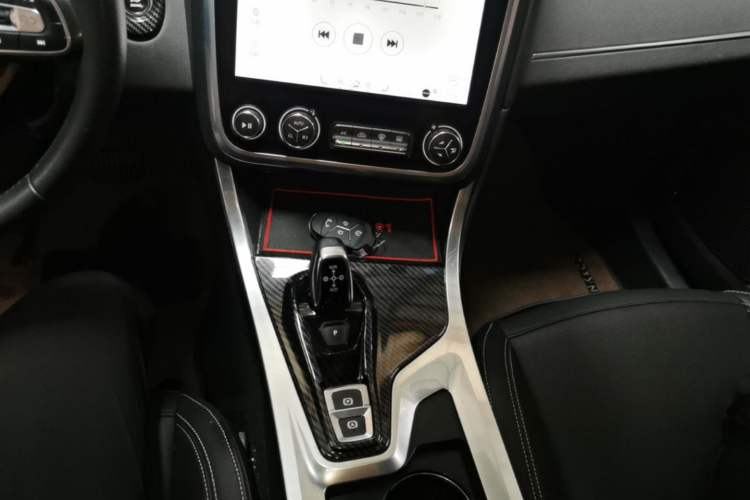 Used Lynk & Co 01 2017 2.0T Two-Wheel Drive Pro Edition Gear Lever