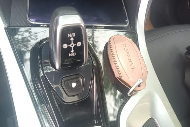 Used Lynk & Co 01 2017 2.0T Two-Wheel Drive Pro Edition Gear Lever