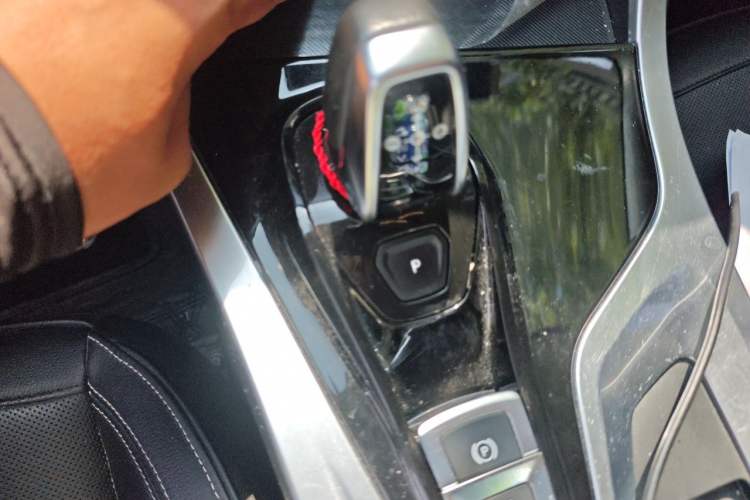 Used Lynk & Co 01 2017 2.0T Two-Wheel Drive Pro Edition Gear Lever