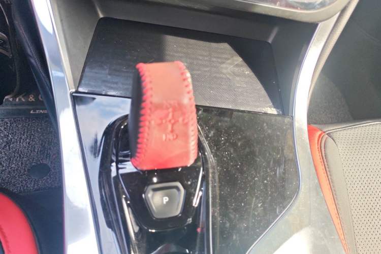 Used Lynk & Co 01 2017 2.0T Two-Wheel Drive Pro Edition Gear Lever