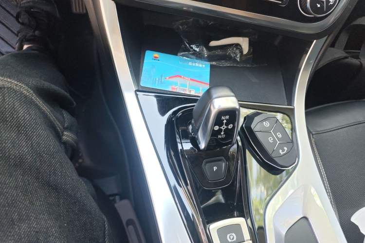 Used Lynk & Co 01 2017 2.0T Two-Wheel Drive Pro Edition Gear Lever