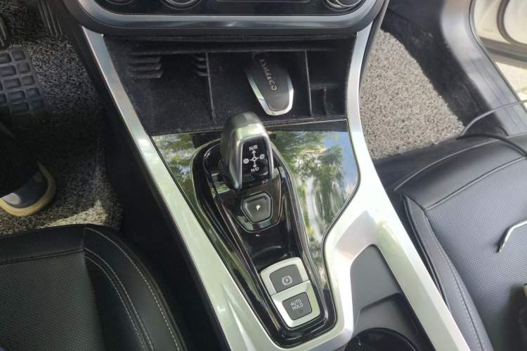 Used Lynk & Co 01 2017 2.0T Two-Wheel Drive Pro Edition Gear Lever