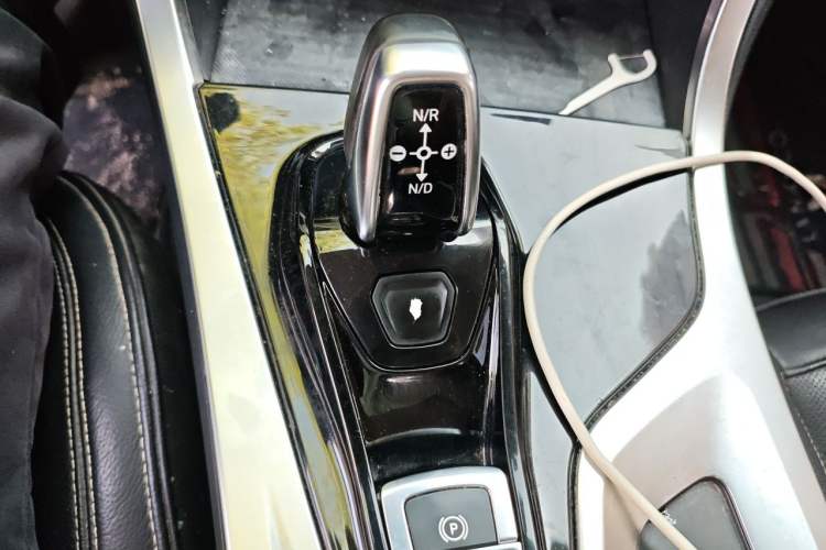 Used Lynk & Co 01 2017 2.0T Two-Wheel Drive Pro Edition Gear Lever
