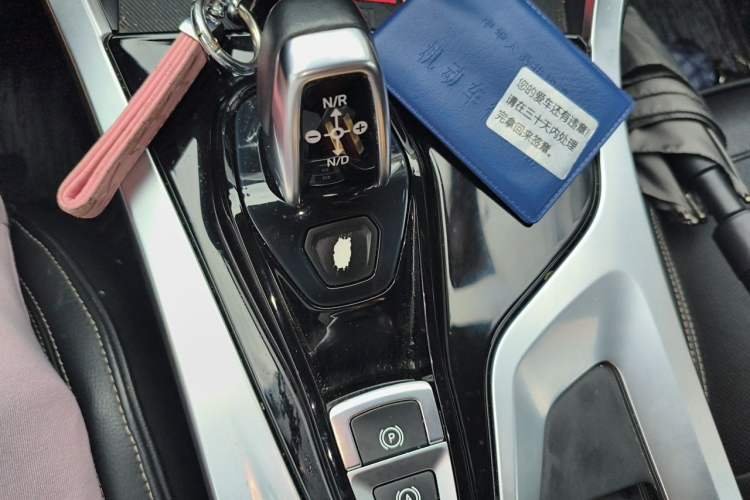 Used Lynk & Co 01 2017 2.0T Two-Wheel Drive Pro Edition Gear Lever