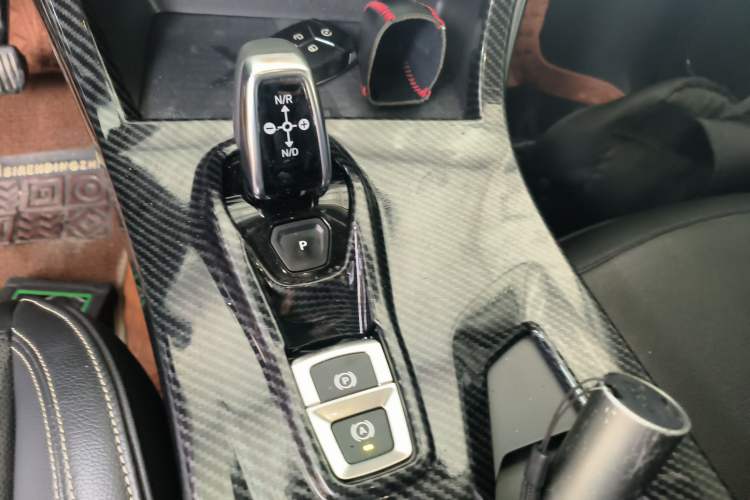 Used Lynk & Co 01 2017 2.0T Two-Wheel Drive Pro Edition Gear Lever