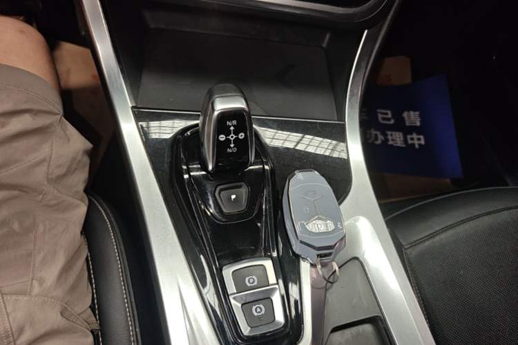 Used Lynk & Co 01 2017 2.0T Two-Wheel Drive Pro Edition Gear Lever