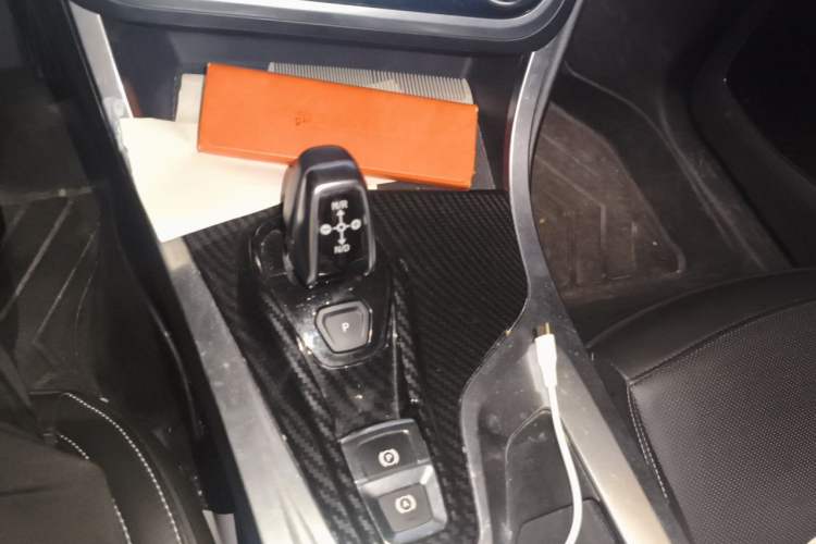 Used Lynk & Co 01 2017 2.0T Two-Wheel Drive Pro Edition Gear Lever