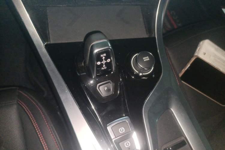 Used Lynk & Co 01 2017 2.0T Four-Wheel Drive Pro Edition Gear Lever