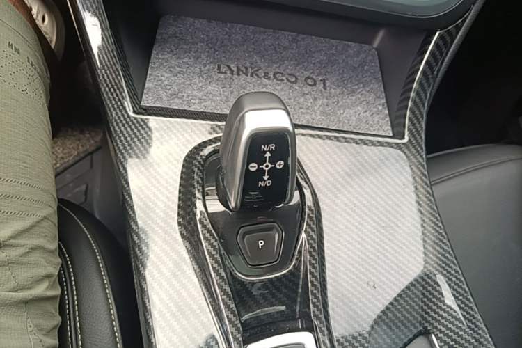 Used Lynk & Co 01 2017 2.0T Two-Wheel-Drive Version Gear Lever