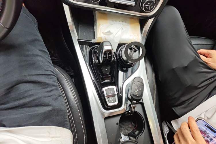 Used Lynk & Co 01 2017 2.0T Two-Wheel Drive Pro Edition Gear Lever