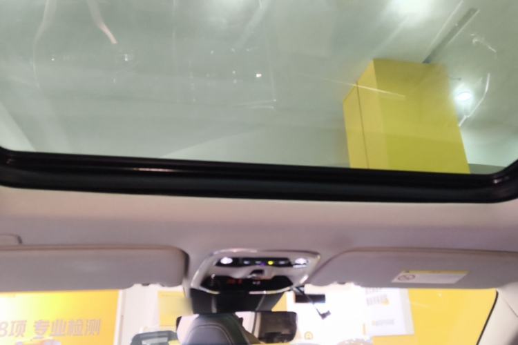 Used Lynk & Co 01 2017 2.0T Two-Wheel Drive Pro Edition Headliner
