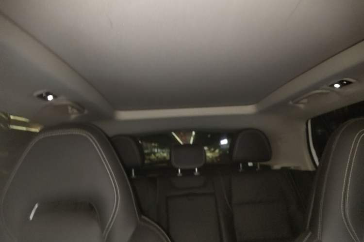 Used Lynk & Co 01 2017 2.0T Two-Wheel Drive Pro Edition Headliner