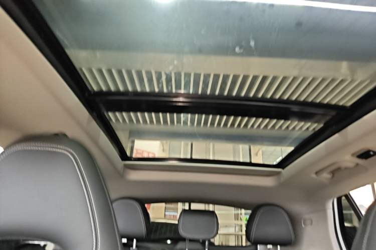 Used Lynk & Co 01 2017 2.0T Two-Wheel Drive Pro Edition Headliner
