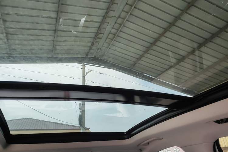 Used Lynk & Co 01 2017 2.0T Two-Wheel-Drive Version Headliner