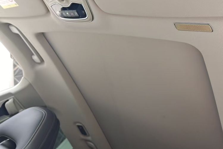 Used Lynk & Co 01 2017 2.0T Two-Wheel Drive Pro Edition Headliner