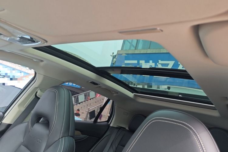 Used Lynk & Co 01 2017 2.0T Two-Wheel Drive Pro Edition Headliner