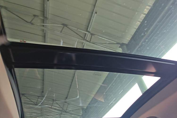 Used Lynk & Co 01 2017 2.0T Two-Wheel-Drive Version Headliner