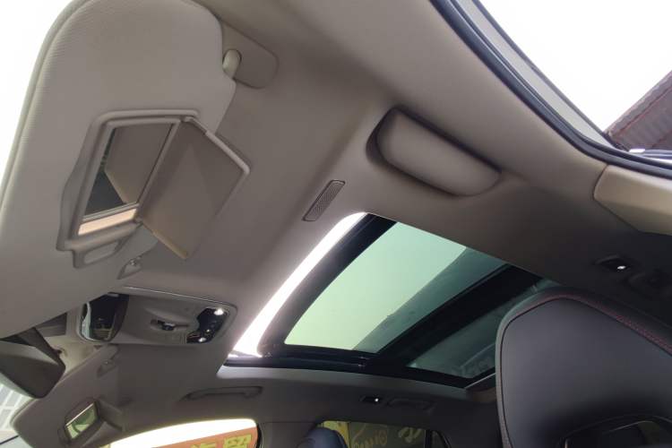 Used Lynk & Co 01 2017 2.0T Four-Wheel Drive Pro Edition Headliner