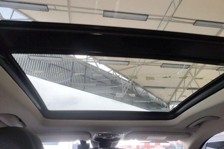 Used Lynk & Co 01 2017 2.0T Two-Wheel Drive Pro Edition Headliner