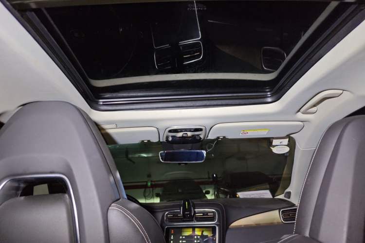 Used Lynk & Co 01 2017 2.0T Two-Wheel Drive Pro Edition Headliner