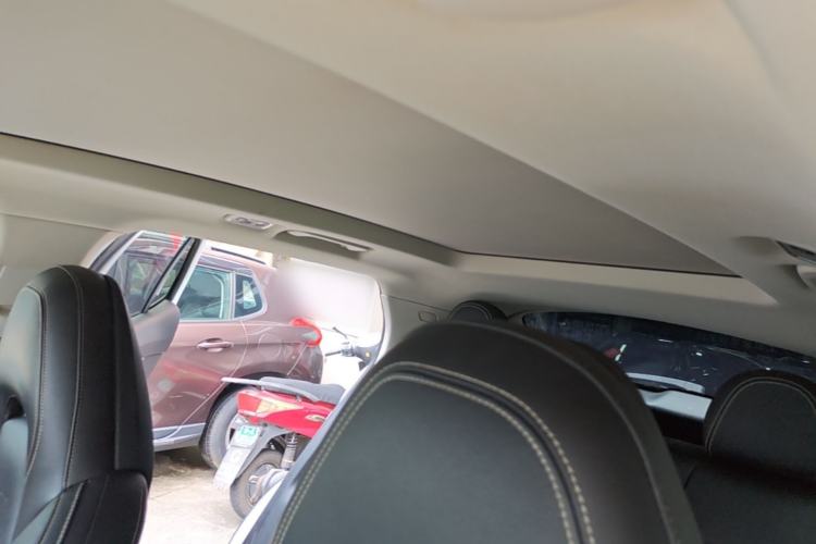 Used Lynk & Co 01 2017 2.0T Two-Wheel Drive Pro Edition Headliner