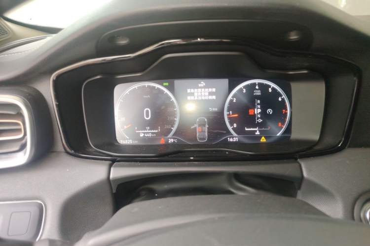 Used Lynk & Co 01 2017 2.0T Two-Wheel Drive Pro Edition Instrument Cluster