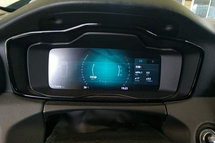 Used Lynk & Co 01 2017 2.0T Two-Wheel Drive Pro Edition Instrument Cluster