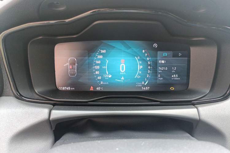 Used Lynk & Co 01 2017 2.0T Two-Wheel Drive Pro Edition Instrument Cluster